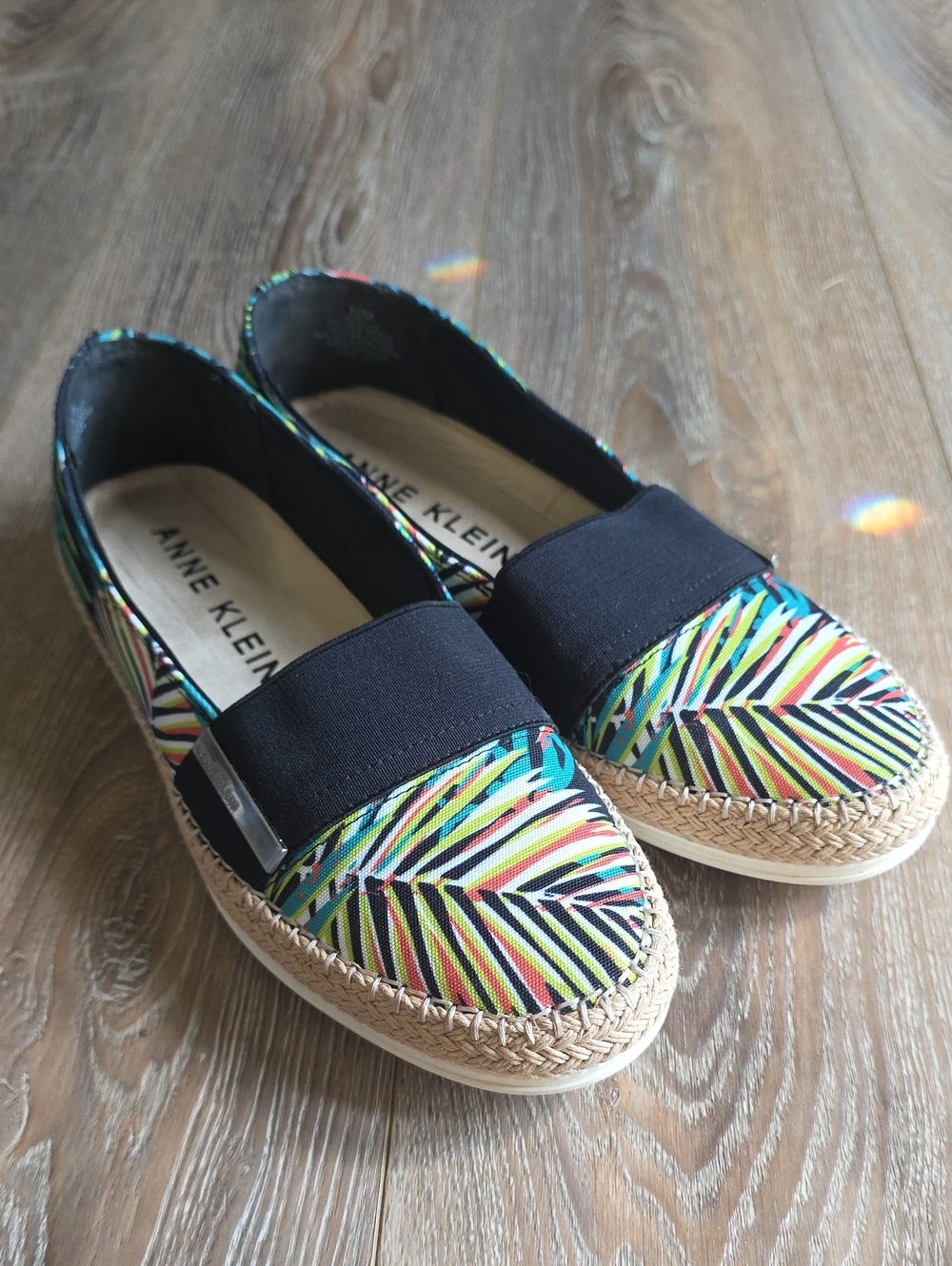 Anne Klein Black Elastic Multicolor Palm Print Espadrilles Sz 10